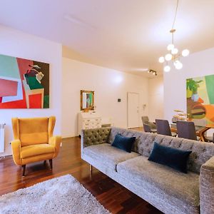 Chiado 2 Bedroom Elegant Apartment